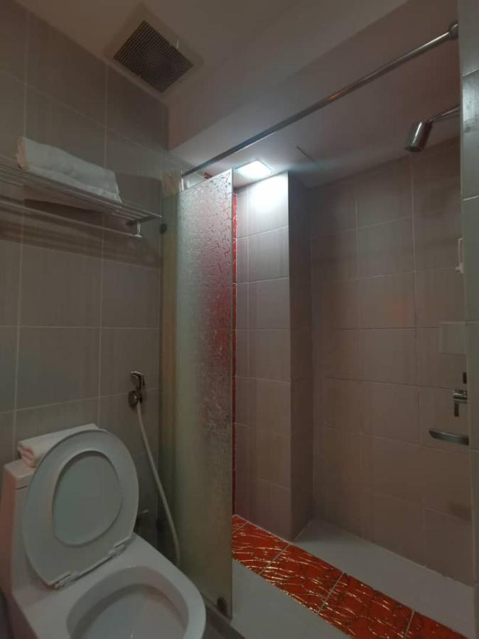 2 Inn 1 Boutique Hotel & Spa Sandakan Bagian luar foto