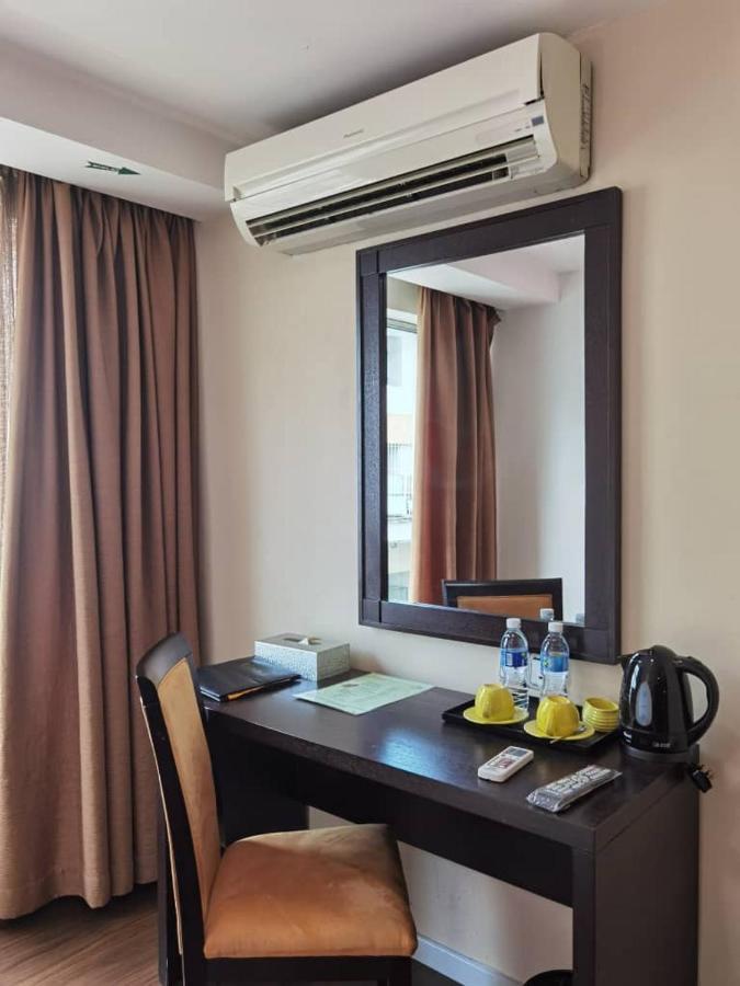 2 Inn 1 Boutique Hotel & Spa Sandakan Bagian luar foto