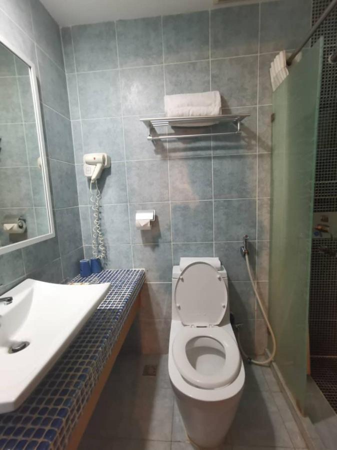 2 Inn 1 Boutique Hotel & Spa Sandakan Bagian luar foto