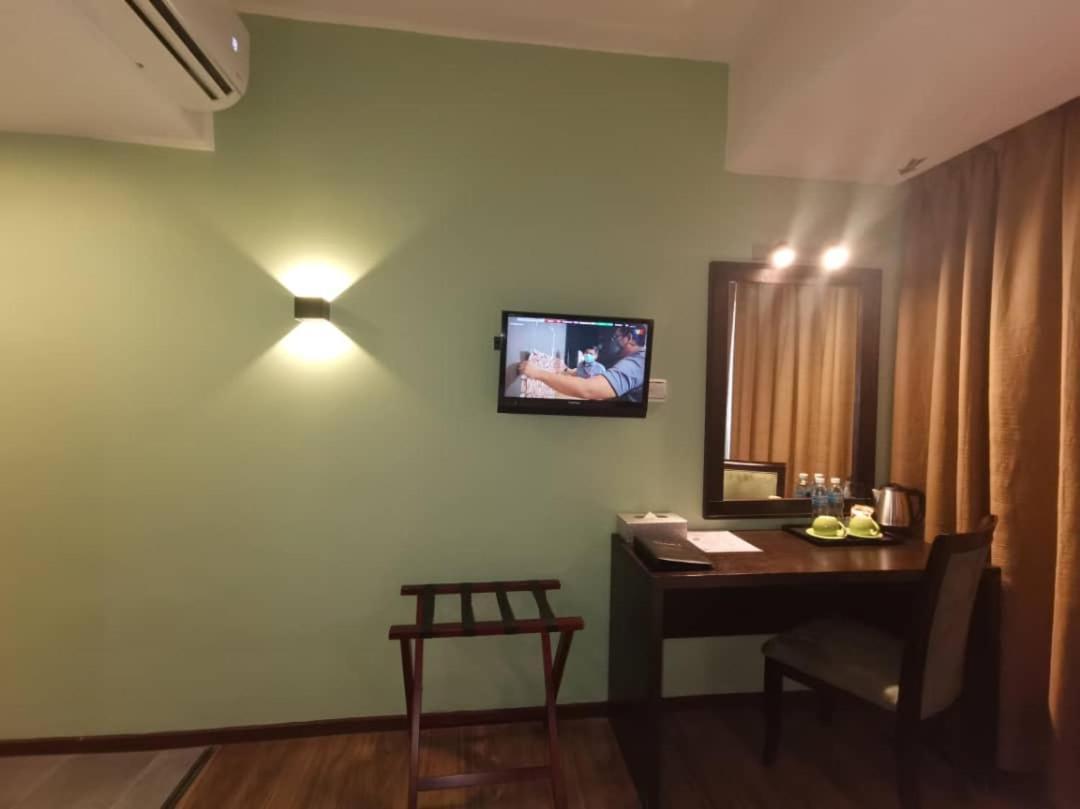 2 Inn 1 Boutique Hotel & Spa Sandakan Bagian luar foto