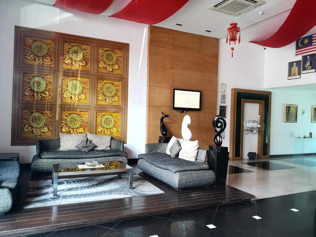 2 Inn 1 Boutique Hotel & Spa Sandakan Bagian luar foto