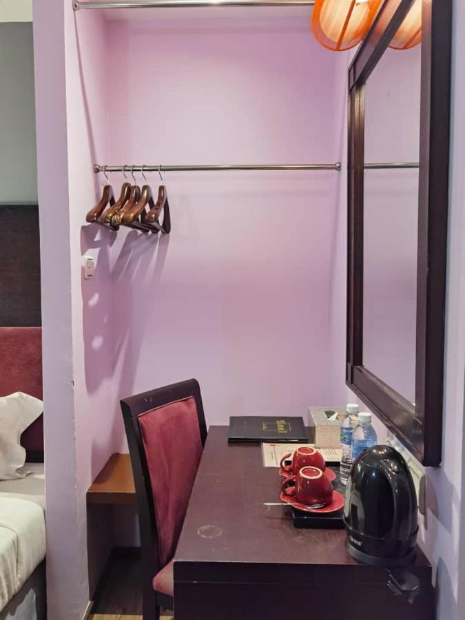 2 Inn 1 Boutique Hotel & Spa Sandakan Bagian luar foto