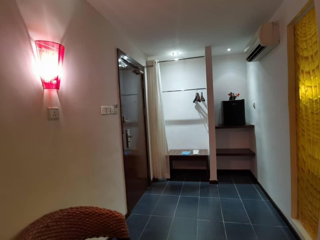 2 Inn 1 Boutique Hotel & Spa Sandakan Bagian luar foto