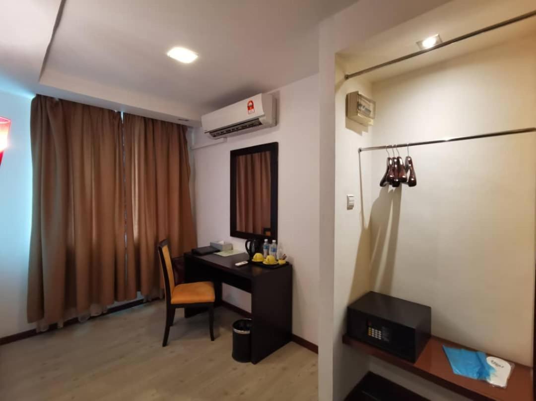 2 Inn 1 Boutique Hotel & Spa Sandakan Bagian luar foto