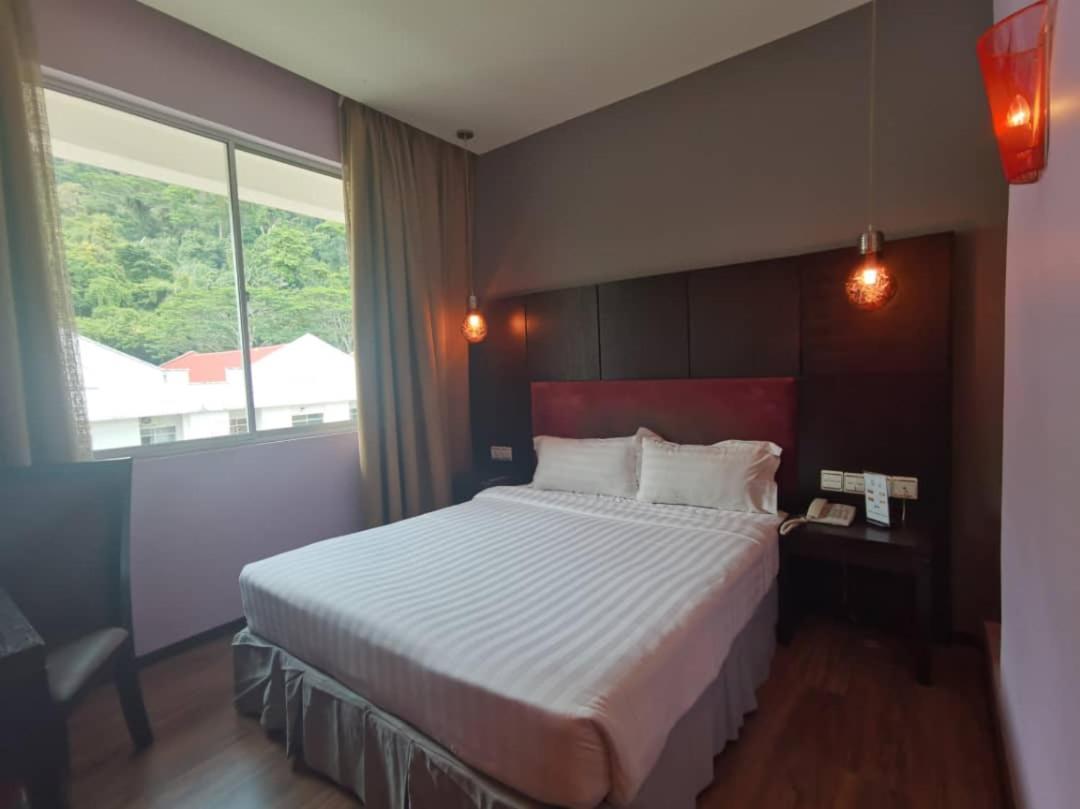 2 Inn 1 Boutique Hotel & Spa Sandakan Bagian luar foto