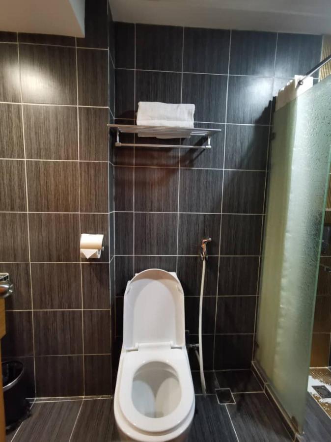 2 Inn 1 Boutique Hotel & Spa Sandakan Bagian luar foto