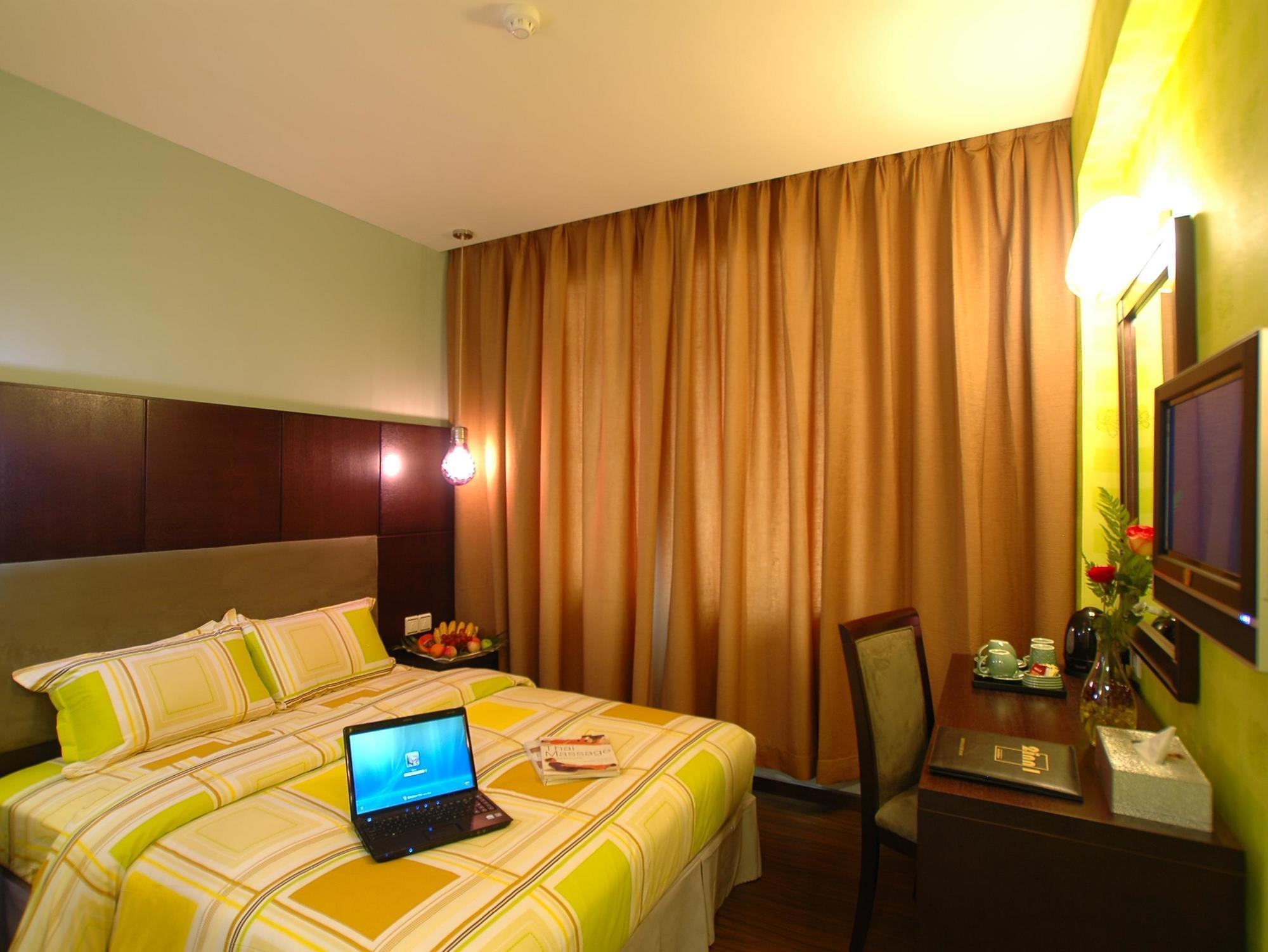 2 Inn 1 Boutique Hotel & Spa Sandakan Bagian luar foto
