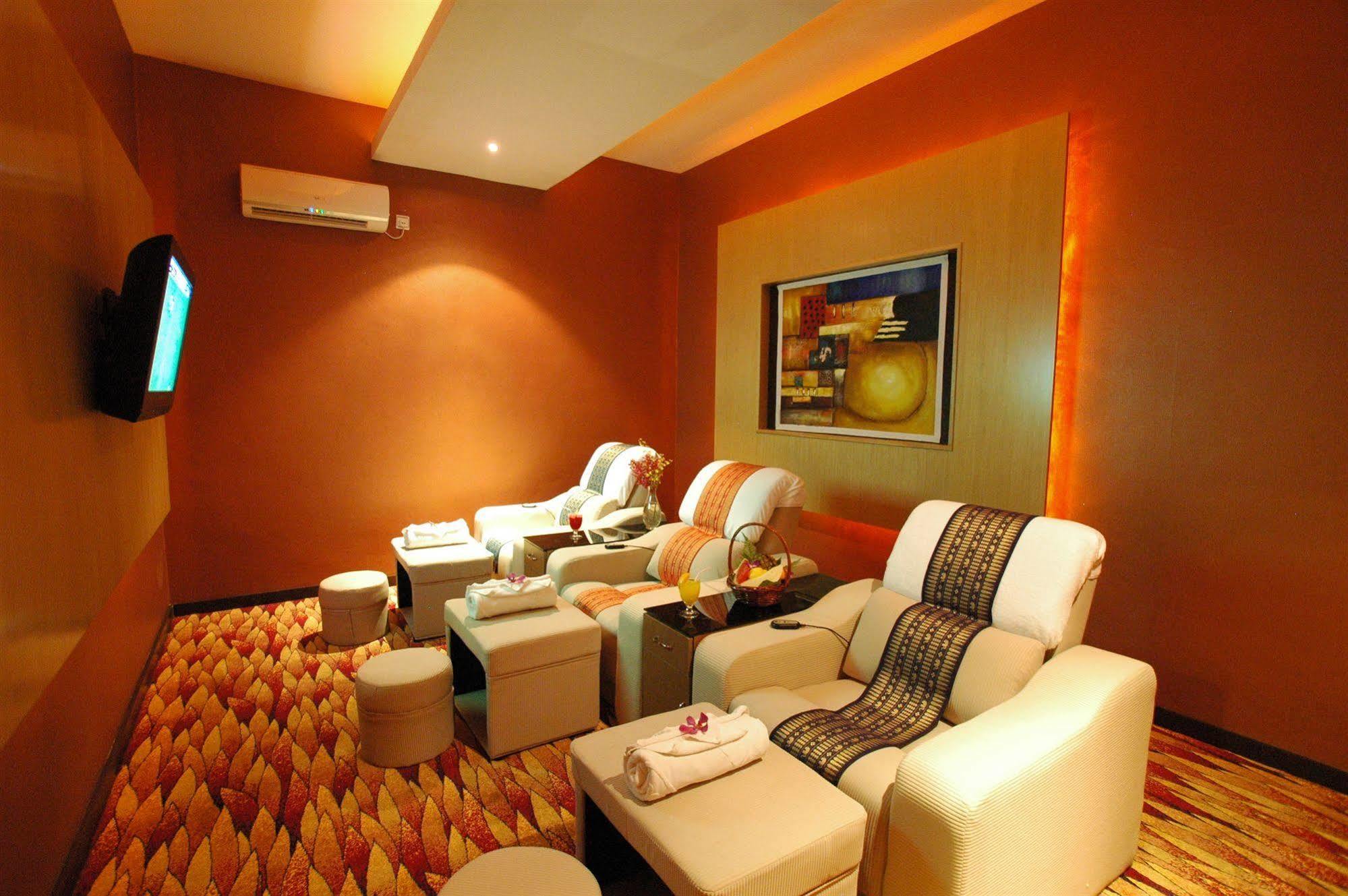 2 Inn 1 Boutique Hotel & Spa Sandakan Bagian luar foto